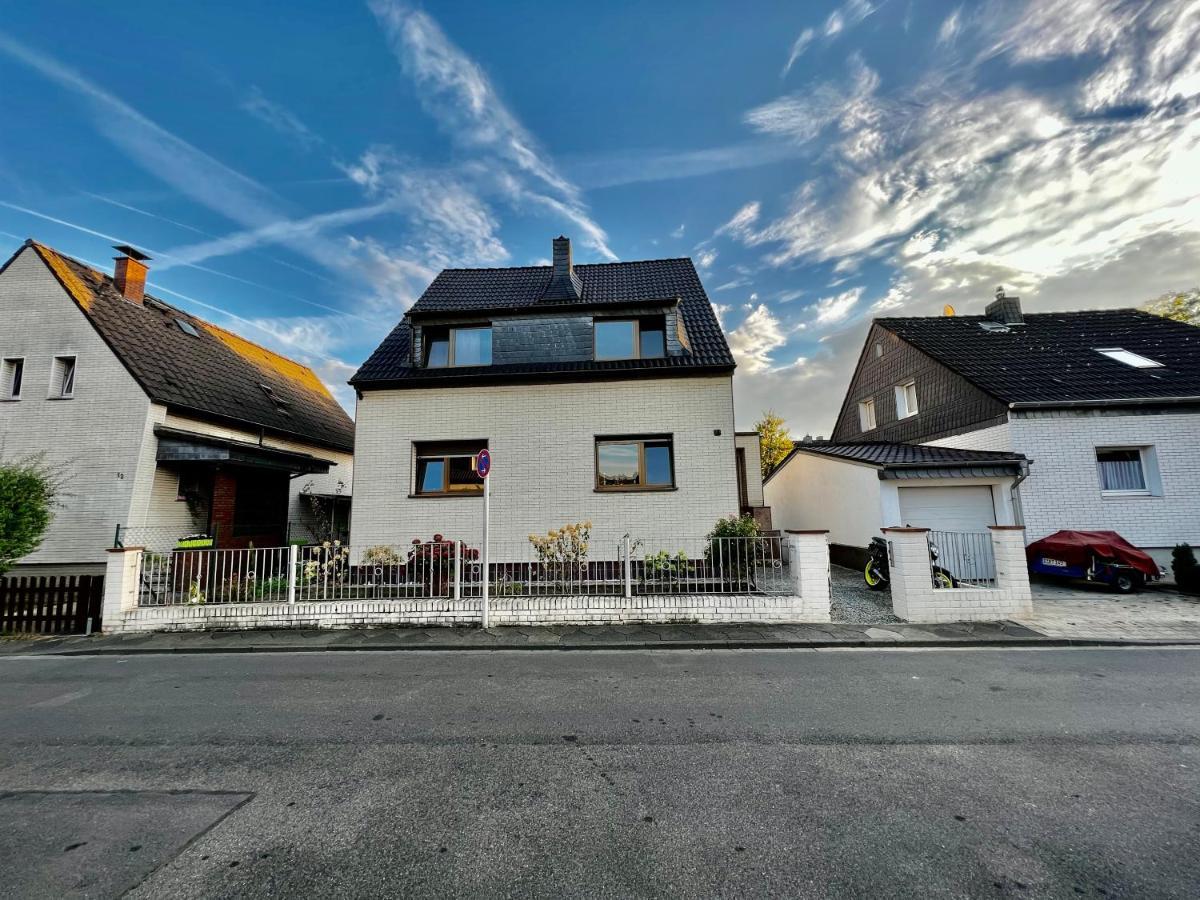 Gemuetliches Mit Grosser Terrasse Naehe Messe, Flughafen & Psd Dome Apartment Dusseldorf